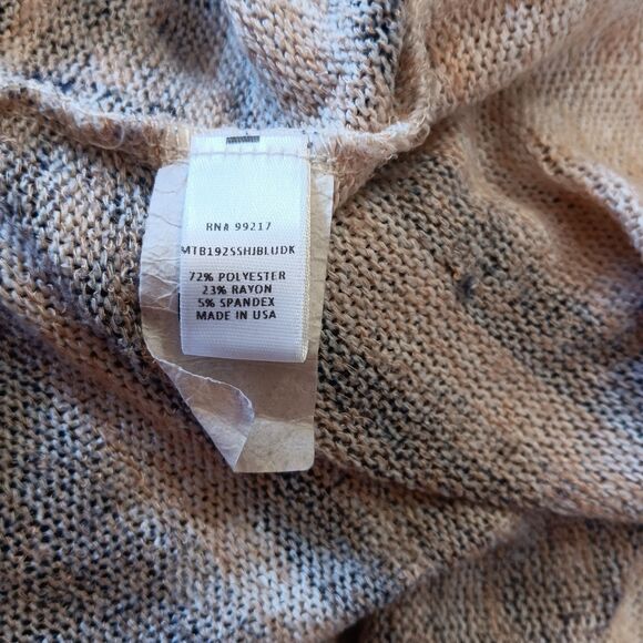 Charming Charlie Made In The USA Geometric Aztec Design Sz M Top Blueish Gray - Picture 11 of 12